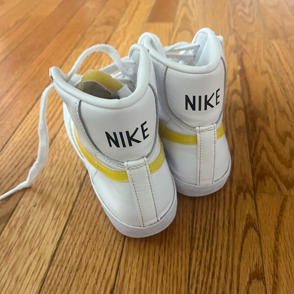 Nike blazer yellow size 7 - Picture 2 of 4